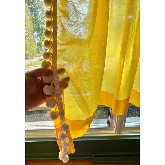 Vintage 1970s curtain, bright yellow pompoms, kitsch decor, pleated, per panel - Picture 4 of 10